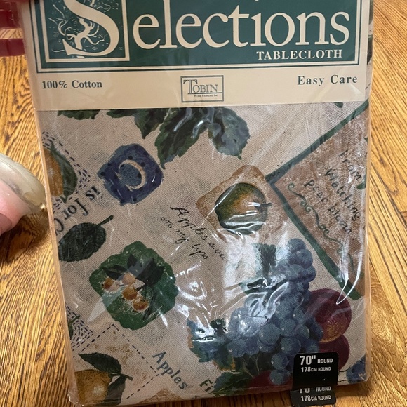 Selections-Field of Fruit Tablecloth--70 inches round-NWT - Picture 2 of 6